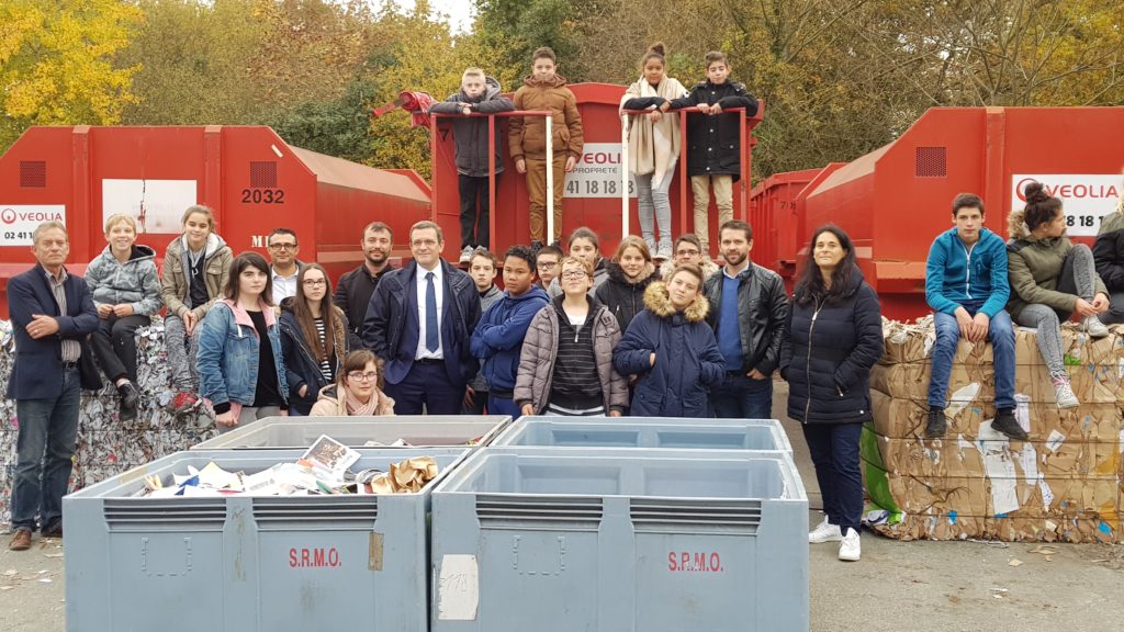 11/2017 - Avrillé - Opération recyclage de papier avec la classe SEGPA du collège Clément Janequin