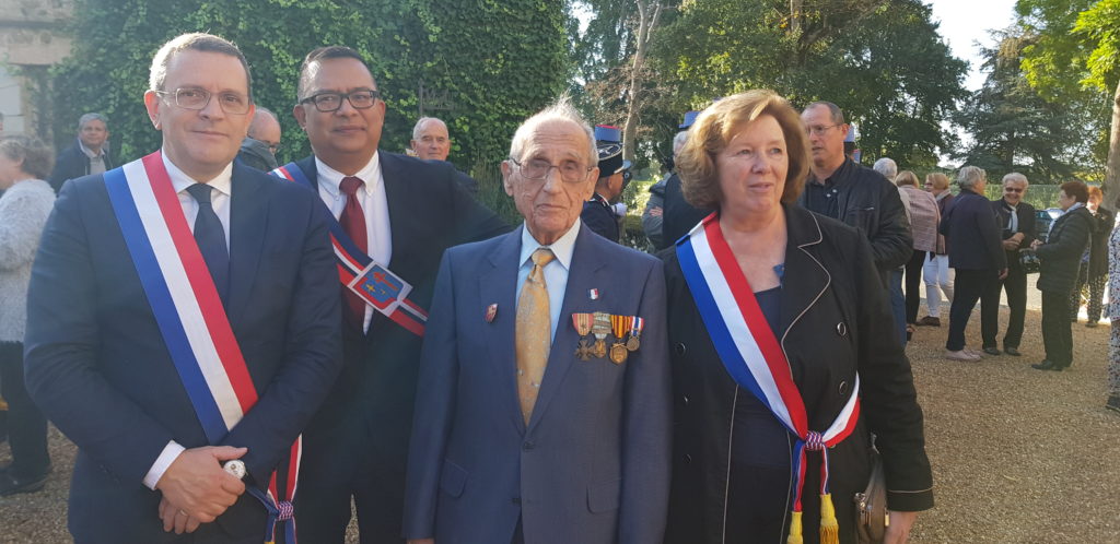 10/2019 - Grez-Neuville - Baptême du pont en présence d'un vétéran de 1940, de la sénatrice Catherine Deroche et du Conseiller départemental Nooreddine Muhammad