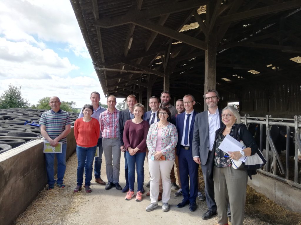 07/2020 - Combrée - Rencontre parlementaires - agriculteurs et élus locaux sur le thème de l'eau